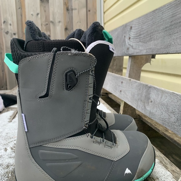 Burton Ruler Size 8 Snowboard Boots - Picture 5 of 6